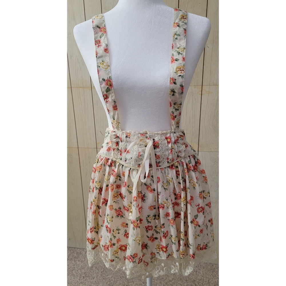 Floral Suspender